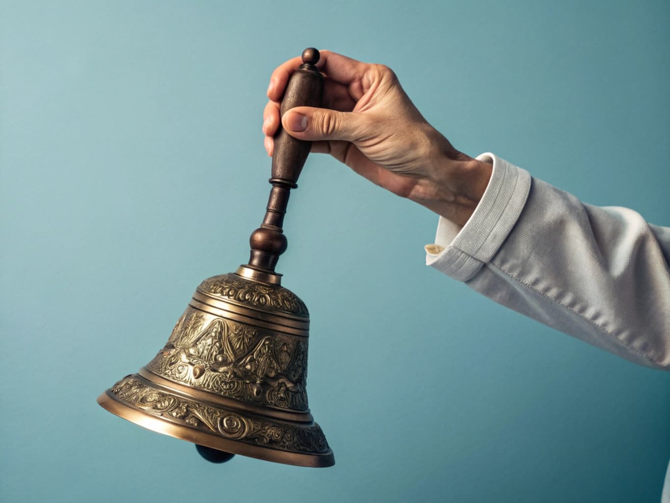 Handbell - simple and complex isomorphism ancient and modern coexist